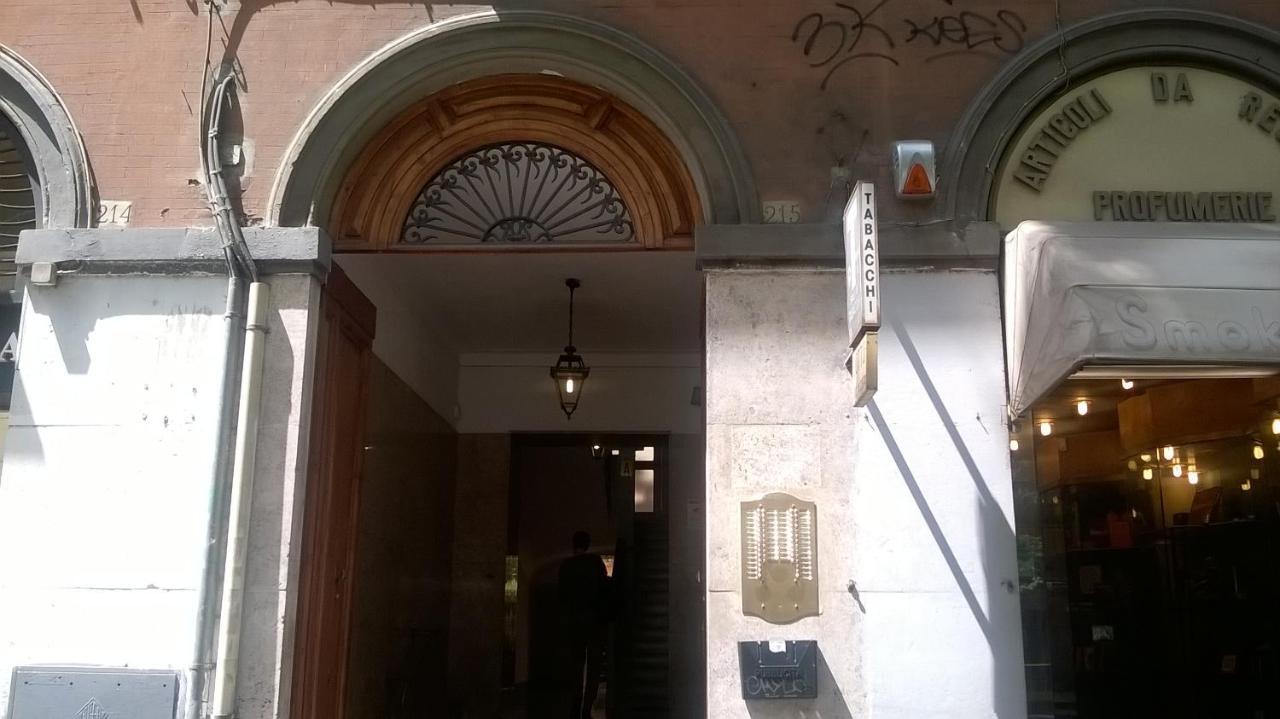 2 Be Home Colosseo Рим Екстер'єр фото
